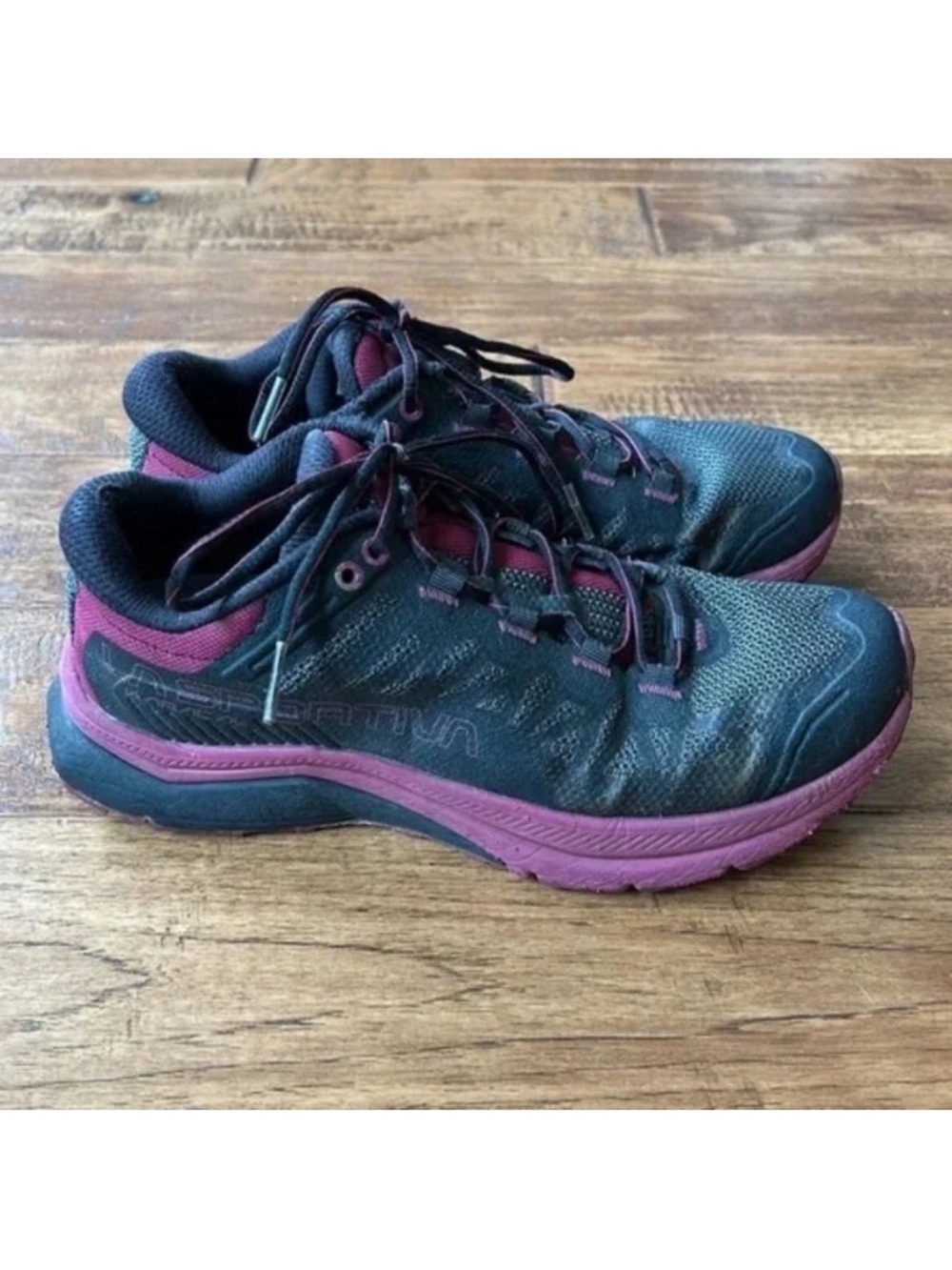La Sportiva Karacal Mountain Trail Running Shoes Black Red Plum Womens Size 7